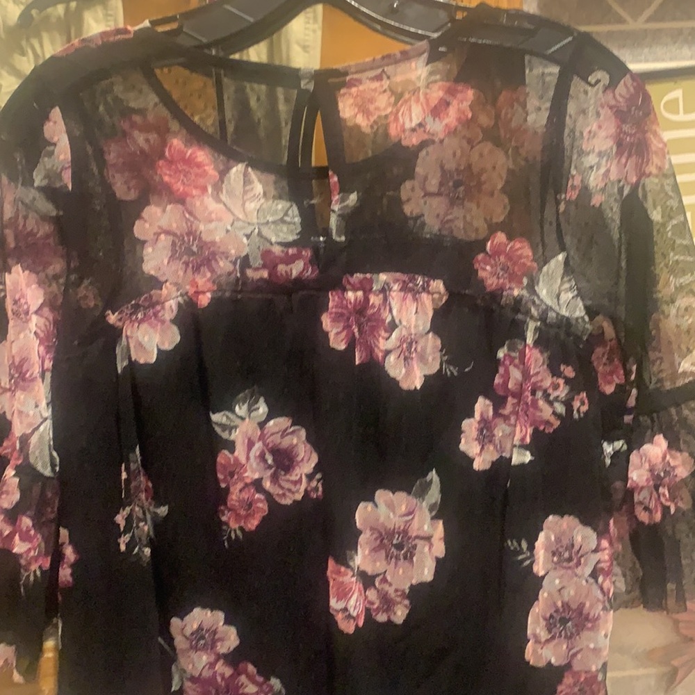 No boundaries shirt - Picture 4 of 5